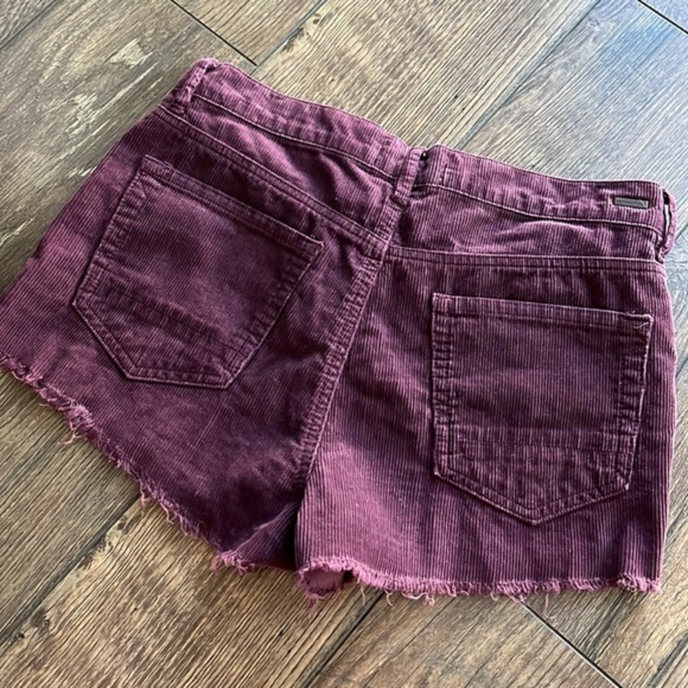 Kendall Kylie Burgundy Shorts - Picture 8 of 9